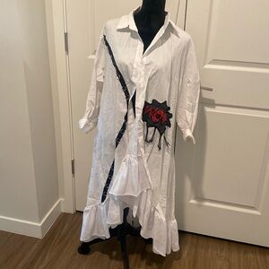 Oversized shirt dress, can be worn with tights or belted